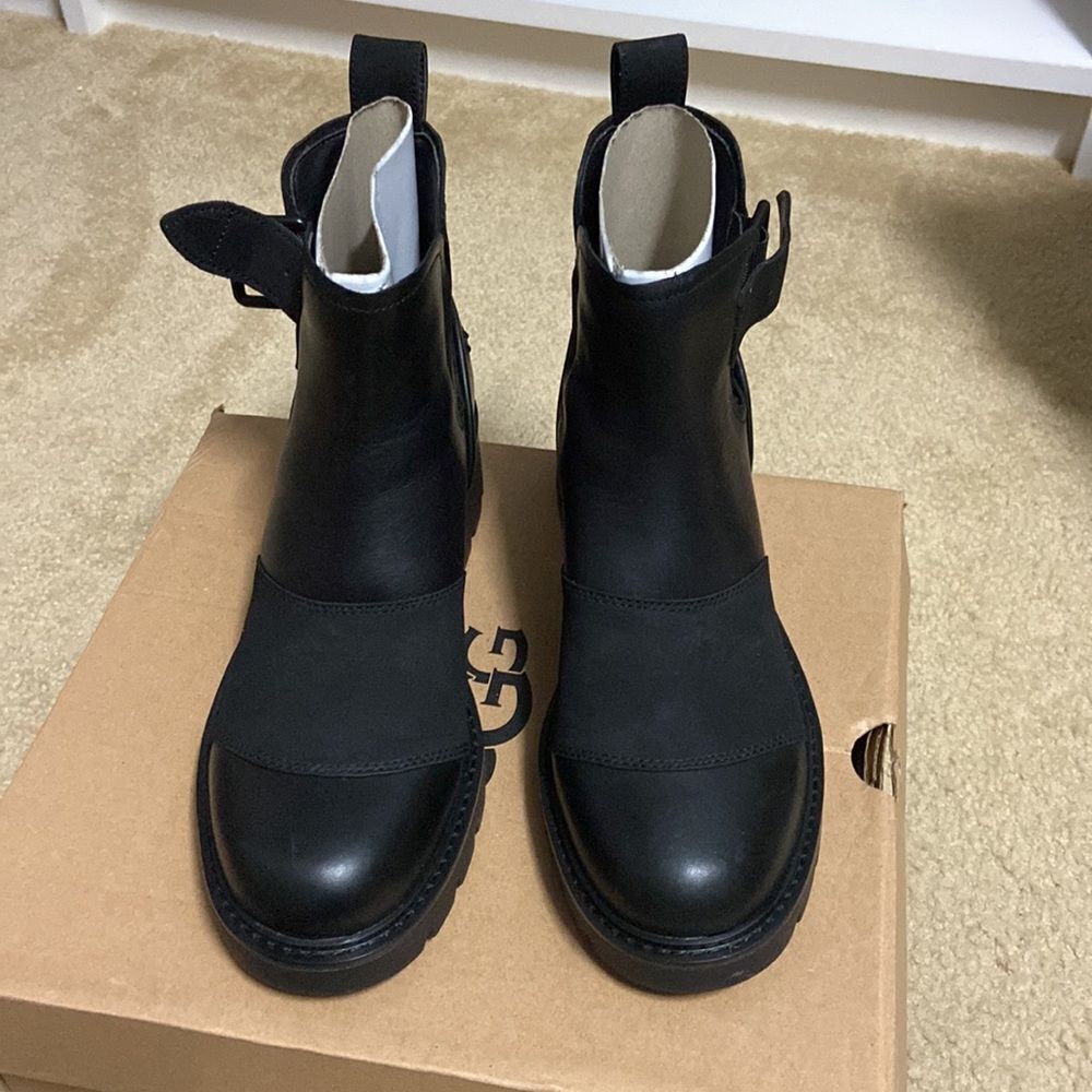 BRAND NEW *** UGG stockton boots - Picture 5 of 8